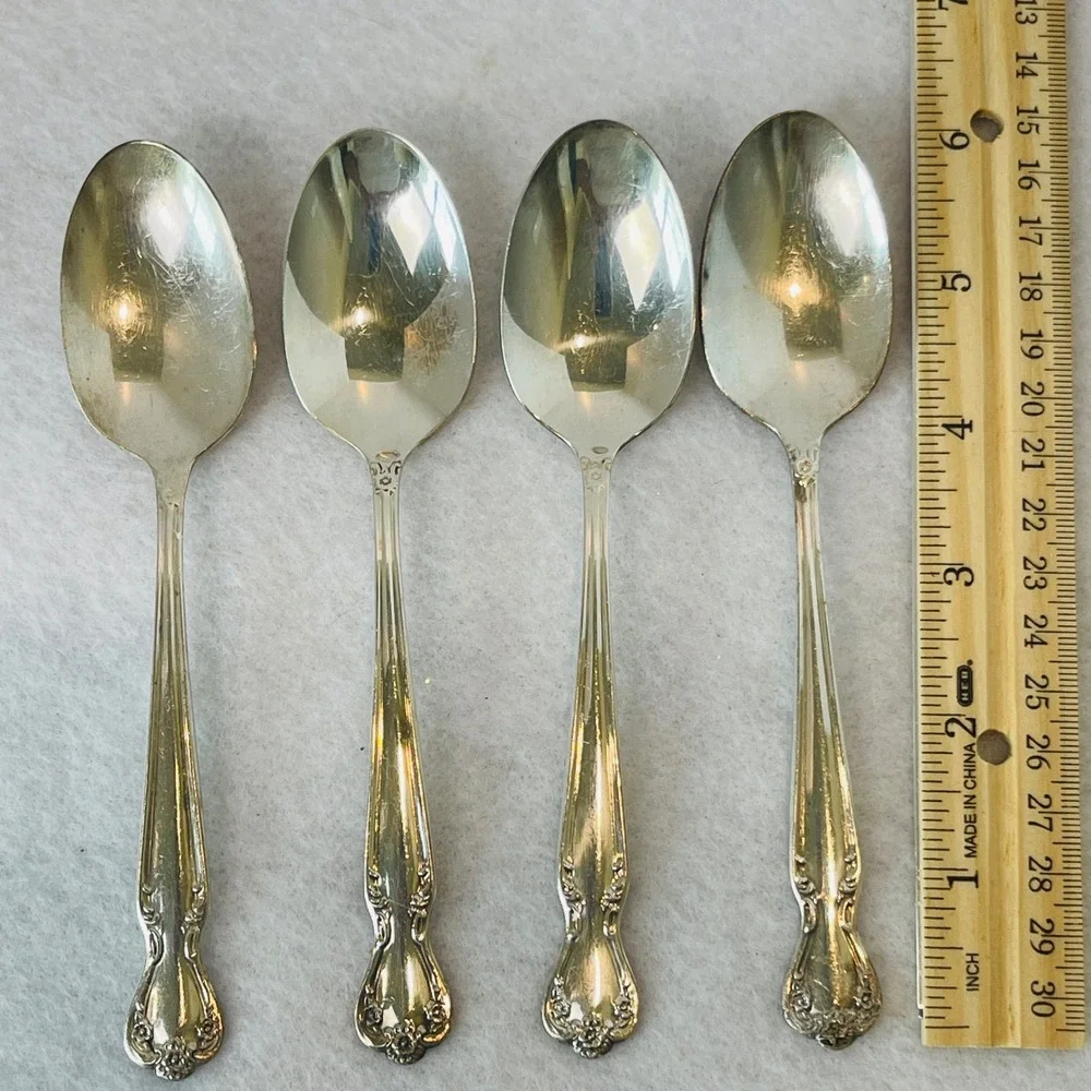 Rogers Brothers Silver Plate Teaspoons Set of 4 Vintage IS Floral Flatware